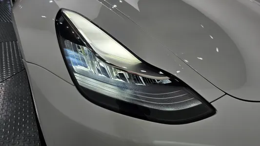 Tesla 3 AWD 2020 23
