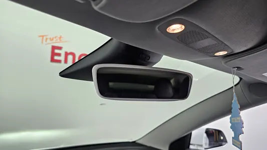 Tesla 3 AWD 2020 28