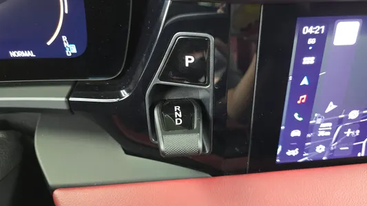 Porsche EV 4S 2025 8