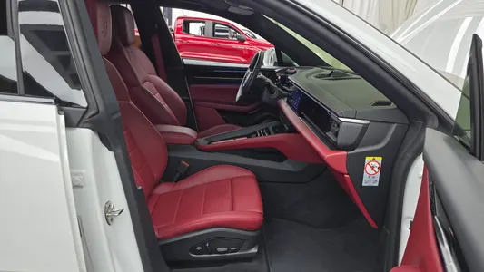 Porsche EV 4S 2025 26