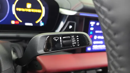 Porsche EV 4S 2025 27