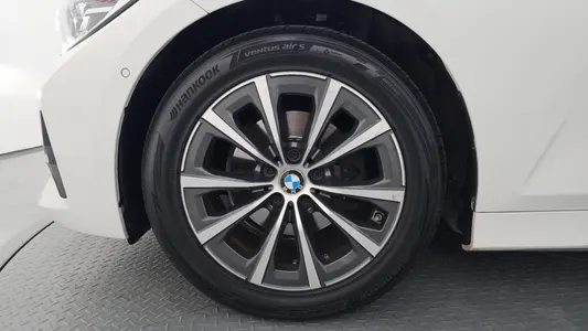BMW 3 Series (G20) 320d 2019 5