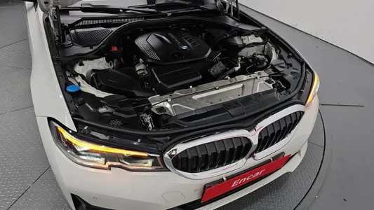 BMW 3 Series (G20) 320d 2019 6