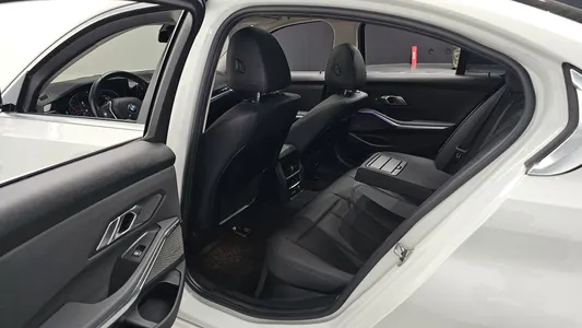BMW 3 Series (G20) 320d 2019 12