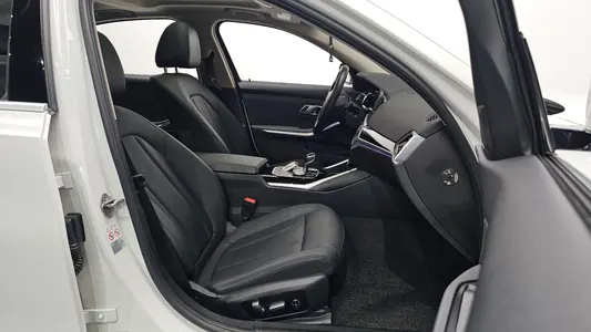 BMW 3 Series (G20) 320d 2019 10