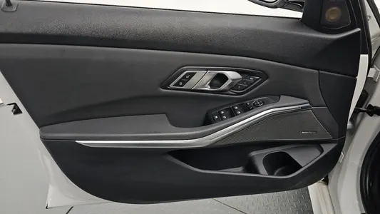 BMW 3 Series (G20) 320d 2019 24