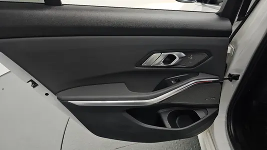 BMW 3 Series (G20) 320d 2019 25