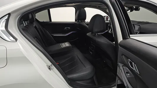 BMW 3 Series (G20) 320d 2019 26