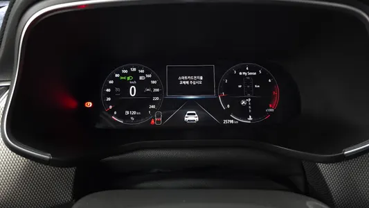 Renault Korea XM3 1.6 GTe 2023 8