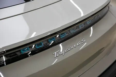 Porsche 타이칸 4S 2021 8