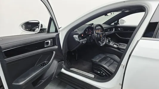 Porsche (971) 2.9 AWD E- 2021 10