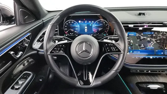 Mercedes-Benz E-Class W214 E300 4MATIC 2024 13