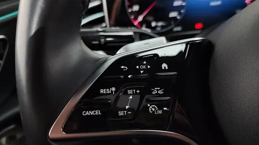 Mercedes-Benz E-Class W214 E300 4MATIC 2024 17