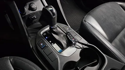 Hyundai DM (e-VGT) 2.0 2WD 2012 9