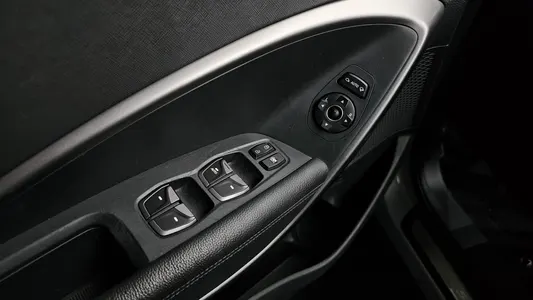 Hyundai DM (e-VGT) 2.0 2WD 2012 26