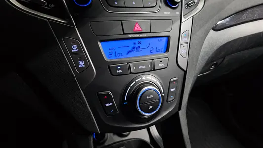 Hyundai DM (e-VGT) 2.0 2WD 2012 29