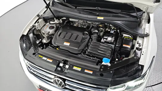 Volkswagen 2 2.0 TDI 4 2023 5