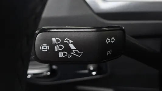 Volkswagen 2 2.0 TDI 4 2023 32
