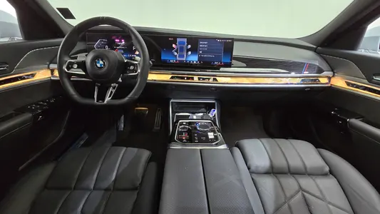 BMW 7 Series (G70) 740i xDrive M 2025 7