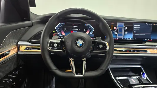BMW 7 Series (G70) 740i xDrive M 2025 13