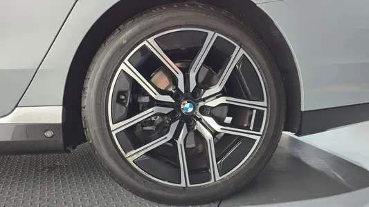 BMW 7 Series (G70) 740i xDrive M 2025 21