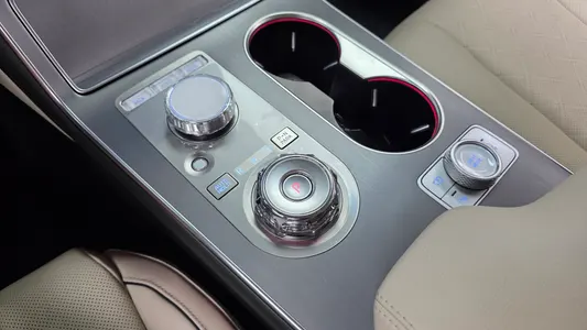 Genesis GV80 2.5T 2WD 2023 9