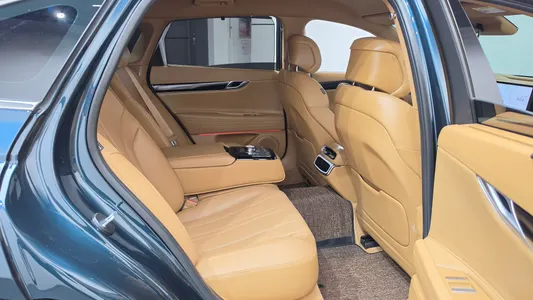Genesis G80 (RG3) 2.5 2WD 2025 11