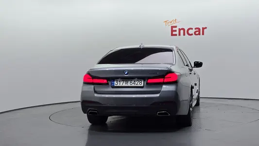 BMW 5 Series (G30) 530e M 2022 4