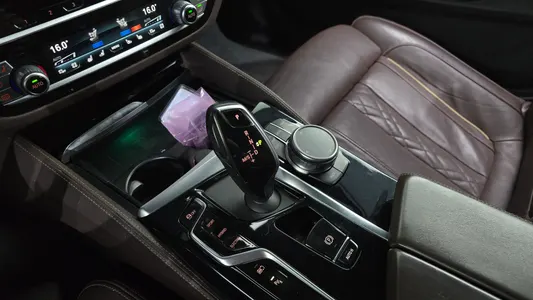 BMW 5 Series (G30) 530e M 2022 9