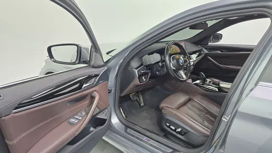 BMW 5 Series (G30) 530e M 2022 10