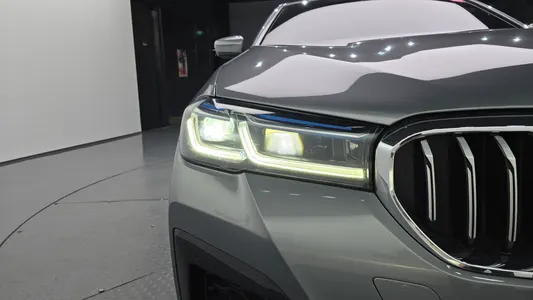 BMW 5 Series (G30) 530e M 2022 22