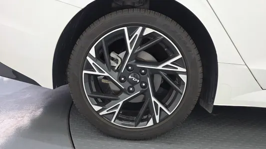 Kia K5 3 2.0 2024 5