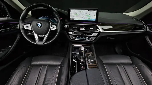 BMW 5 Series (G30) 520i 2021 6