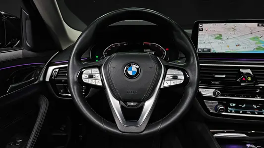 BMW 5 Series (G30) 520i 2021 11