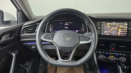 Volkswagen 7 1.5 TSI 2023 13