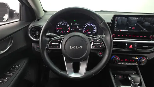 Kia K3 2 1.6 2021 14
