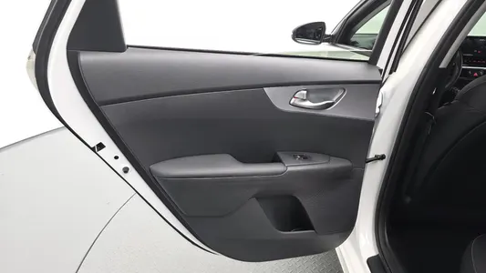 Kia K3 2 1.6 2021 26
