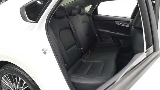 Kia K3 2 1.6 2021 27
