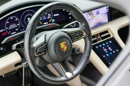 Porsche 타이칸 S 2023 12