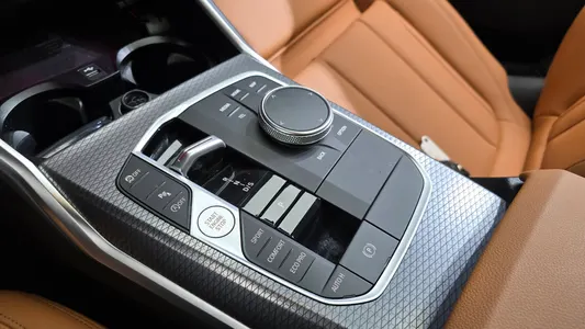 BMW 3 Series (G20) 320i M 2025 9