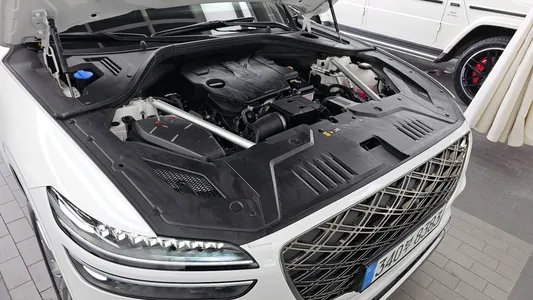 Genesis GV70 2.5T 2WD 2025 6