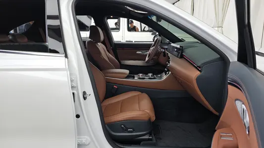 Genesis GV70 2.5T 2WD 2025 11