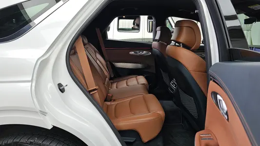 Genesis GV70 2.5T 2WD 2025 12