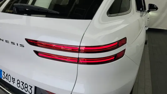 Genesis GV70 2.5T 2WD 2025 23
