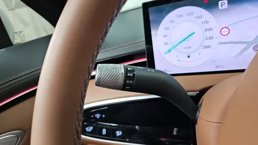 Genesis GV70 2.5T 2WD 2025 28