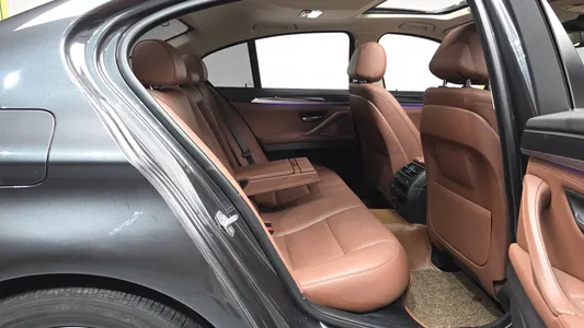 BMW 5 Series (F10) 520d 2015 10