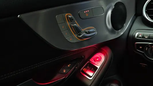 Mercedes-Benz C-Class W205 C200 2020 20
