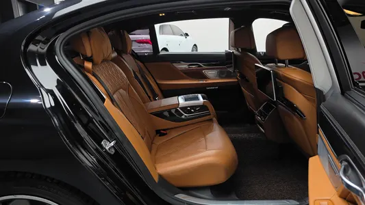 BMW 7 Series (G11) M760Li xDrive 2017 11