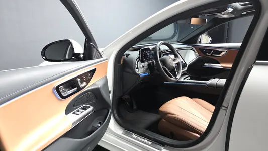 Mercedes-Benz E-Class W214 E200 2025 10