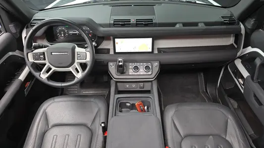 Land Rover (L663) 110 D250 SE 2021 6